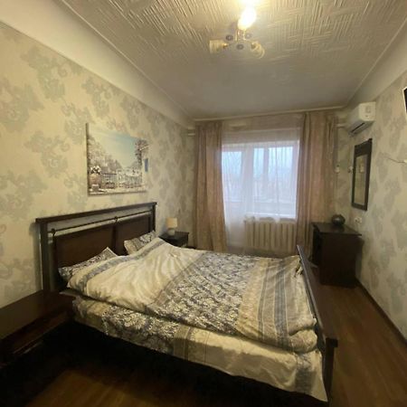 3Х Комнатные Аппартаменты В Центре Жд Вокзал Apartamento Poltava Exterior foto